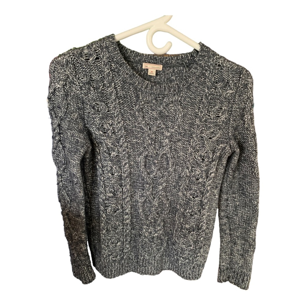 GAP woman’s XS Cable Knit Sweater grey